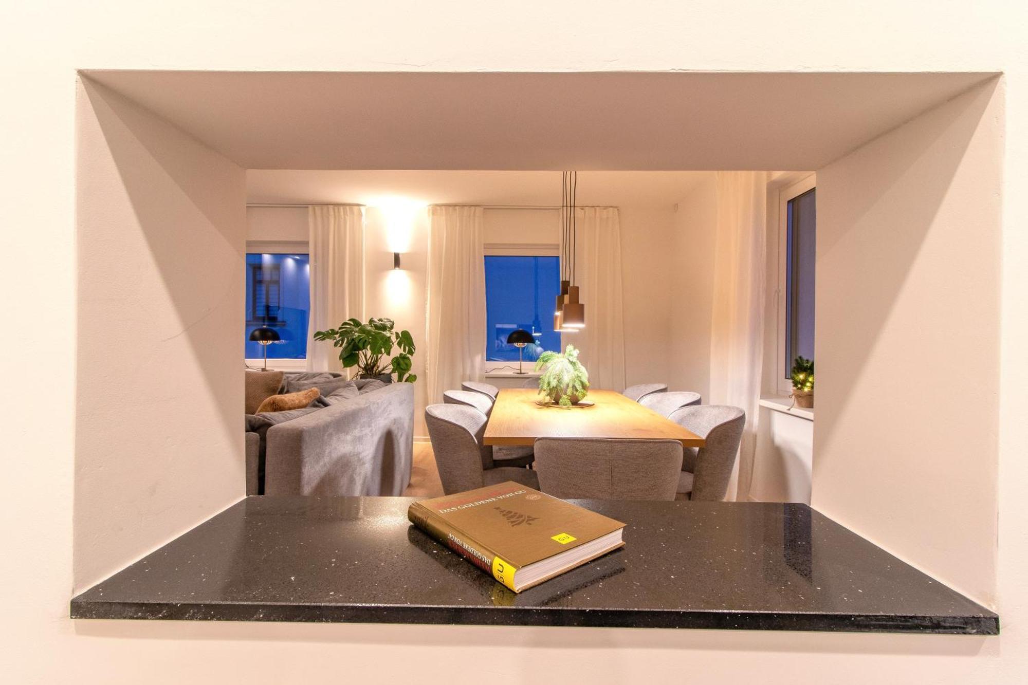 Stilvolles City-Apartment I Netflix I Wlan L Stellplatz I Zentral Schwarzenberg  Exterior foto
