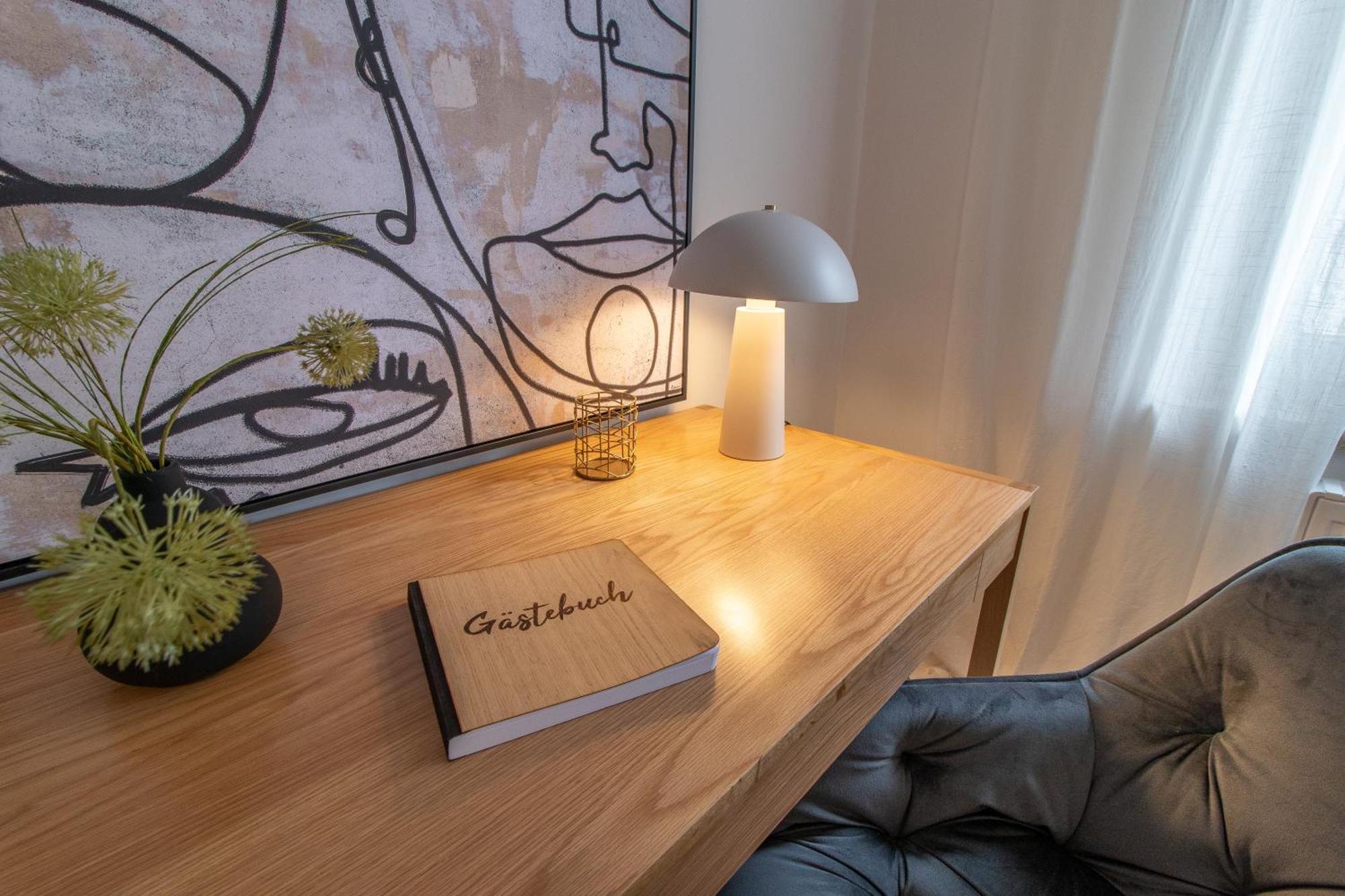 Stilvolles City-Apartment I Netflix I Wlan L Stellplatz I Zentral Schwarzenberg  Exterior foto