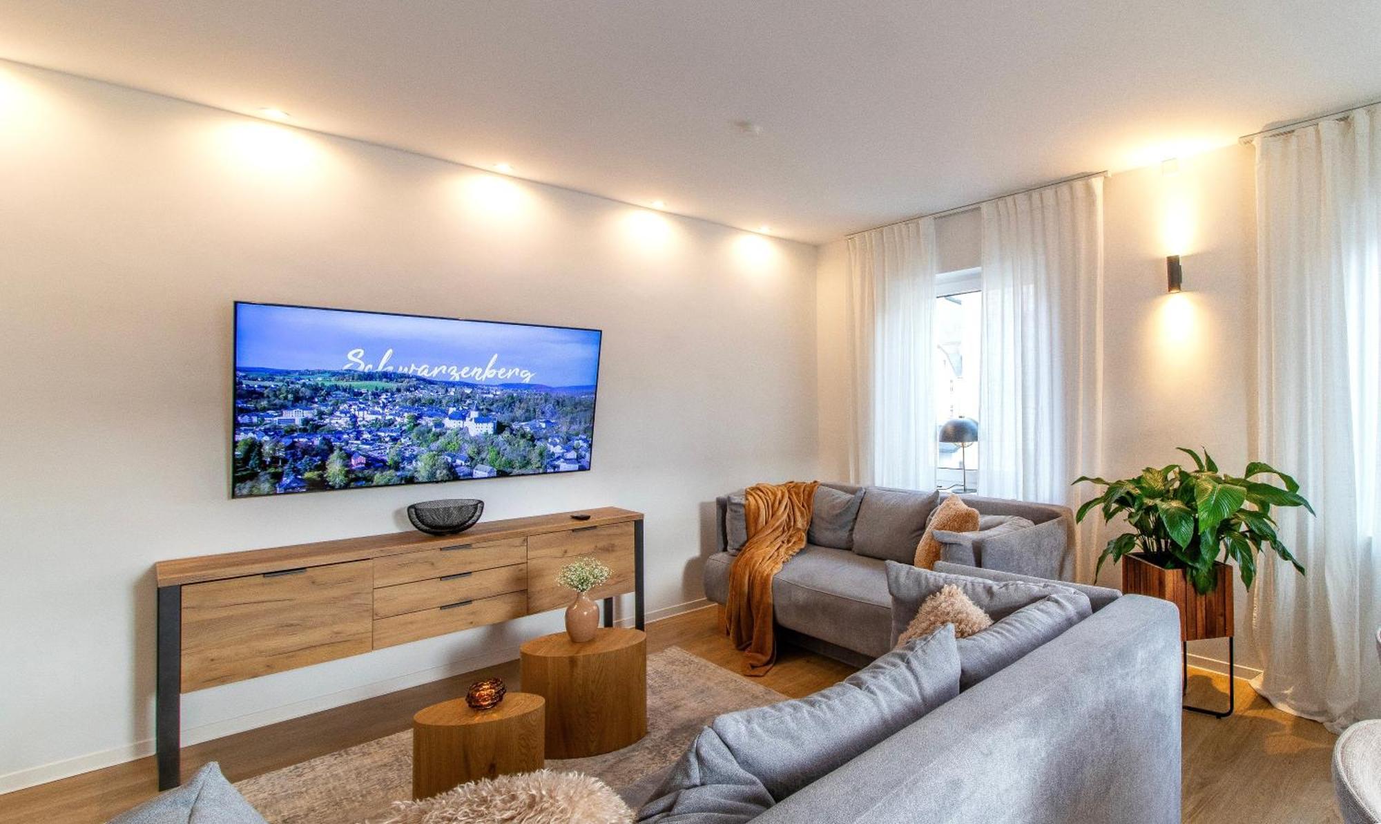 Stilvolles City-Apartment I Netflix I Wlan L Stellplatz I Zentral Schwarzenberg  Exterior foto