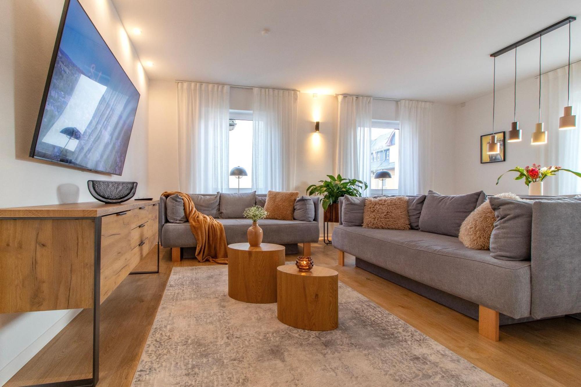 Stilvolles City-Apartment I Netflix I Wlan L Stellplatz I Zentral Schwarzenberg  Exterior foto